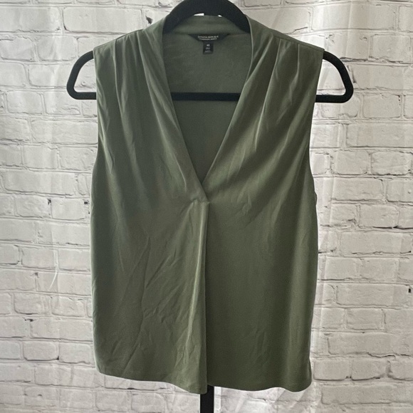 Banana Republic Olive Green Sleeveless Shirt Size Extra Small - Picture 1 of 5